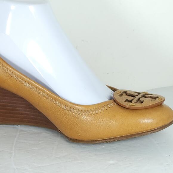 Tory Burch Women’s Sally US7,5M Brown Leather Logo Closed Toe Wedge Pumps Shoes - Picture 14 of 16